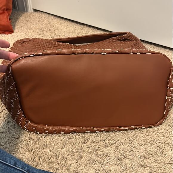 Deux Lux NWT Brown Bond Hobo Bag in Honey Woven Faux Leather Shoulder Purse - Picture 11 of 15
